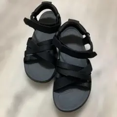Teva スポーツサンダル ブラックのサムネイル