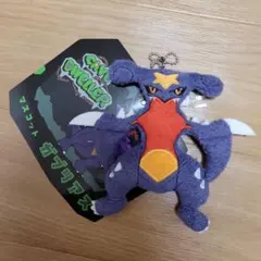 ポケモンセンター限定CAVE DWELLERガブリアス　新品　タグ付き