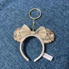 ミニーマウス風ゴールドキーホルダー