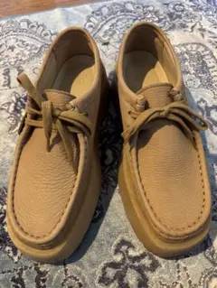 クラークスザラclarks zara ワラビーハラコチャンキーソール