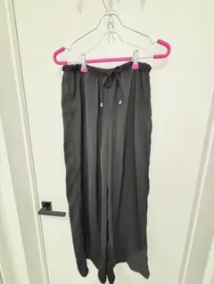 【最終値下げ‼︎】 ⭐︎AMERICAN HOLIC⭐︎ 黒いワイドパンツ