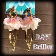 ハンドメイドピアス4817♡︎ʾʾ