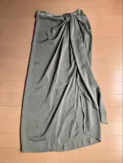 ZARA フロントノット ロングスカート カーキのサムネイル