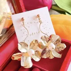 数量限定 大ぶり メタルゴールドフラワー お洒落 ブライダル ハンドメイドピアス