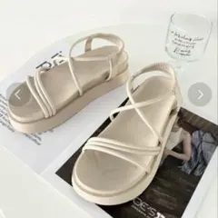 ベージュ 厚底ストラップサンダルのサムネイル