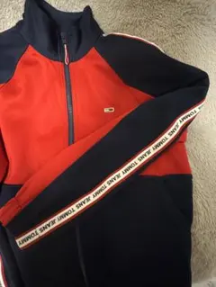 Tommy トレーナー