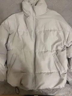 ホワイトダウンジャケット