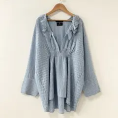 美品✨ Curensology カレンソロジー　ストライプラッフルブラウスのサムネイル