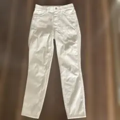 ユニクロ ホワイト ストレートパンツ Sサイズ