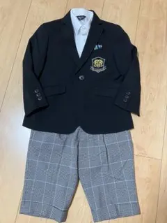 黒ブレザーとチェックパンツ、ポロシャツセット