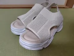 welleg sellect メッシュ 厚底スポーツサンダル 23.5cmのサムネイル