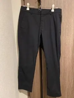 [春夏]ユニクロUNIQLO ネイビークロップドパンツ　S-Mサイズ