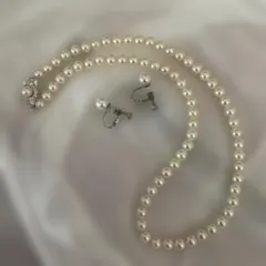 ホワイトパール ネックレスとイヤリングセット