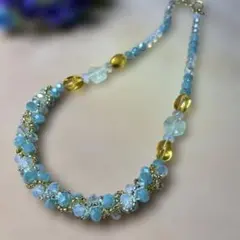 手作りエレガントネックレス 青緑・黄色