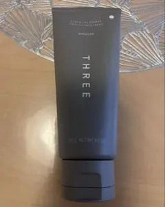 シ*ン様 THREE⭐︎ブランド⭐︎ヘアトリートメント⭐︎植物由来エッセンシャルのサムネイル