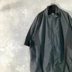NIKE　ジャケット　半袖　ブラック　フィットネス　スポーツ　ロゴ　ジップアップ