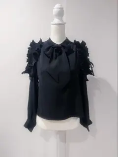 evelyn ボウタイブラウス　肩あきフリル　ブラック