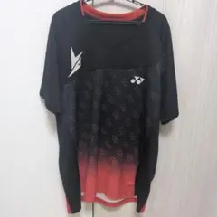 リンダンモデル　ゲームシャツ　バドミントン