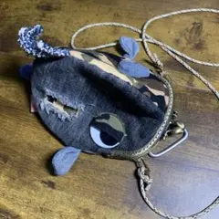 カモフラージュ魚型ポーチ