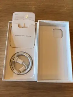 iPhone 14 外箱 Lightningケーブル