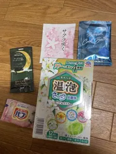 入浴剤まとめ売り、薄荷入り☆夏に最適☆炭酸入浴剤 12包入り 4種類の香りのサムネイル