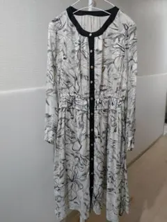 ALLUMETTE　アリュメット　ロングワンピース　長袖　花柄　ベージュ(L)