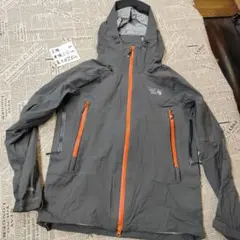 MOUNTAIN HARDWEAR　クェーサーライトジャケット　アウトドアウェア