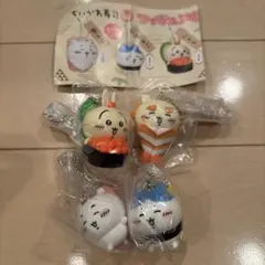 ちいかわ寿司 フィギュアキーホルダー うさぎハチワレシーサーちいかわ