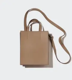 レザータッチスクエアショルダーバッグ