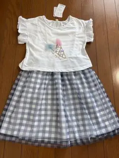 新品・未使用　フリル袖 アイスクリーム刺繍 ワンピース　130cm