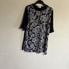 しまむら フラワープリント 五分袖 Tシャツカットソー　Mサイズ ネイビー系