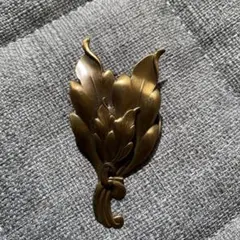 スカーフ留め　ブロンズ 葉デザイン アンティーク
