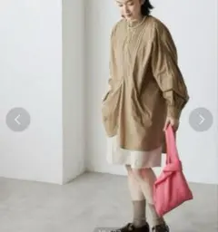 フォルクシー　ボリュームスリーブピンタックチュニックシャツ　ライトブラウン　F
