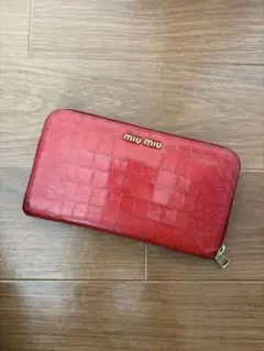 MIU MIU ミュウミュウ 長財布 スタッズ レザー 赤 レッド ロゴ Y2K