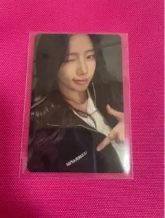 lesserafim fleece jacket カズハ トレカ popup