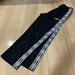 アンブロ　トラックパンツ　ブラック　刺繍ロゴ　　サイドロゴ　　ヴィンテージ