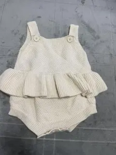 ニットオーバーオール クリーム色 ロンパース