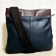 極美品✨COACH コーチ ショルダーバッグ フライトバッグ レザー ネイビーのサムネイル