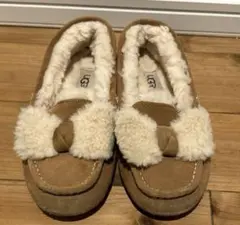 UGG ブラウン モカシン リボン付き