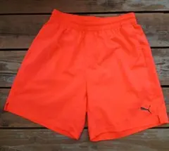 オレンジ ショートパンツ