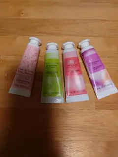 【未使用品】ロクシタン★ハンドクリームGIFT WITH HAPPYNESS