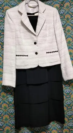 ツイードジャケット付き ティアードワンピースの2点