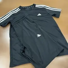 140センチ　adidas キッズTシャツ　ハーフパンツセット
