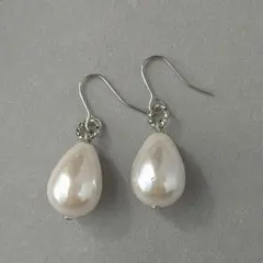 SALE♢no.605•大粒シェルパール•フックピアス•サージカルステンレス