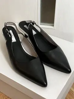 スリングバックパンプス　ブラック　25.5のサムネイル