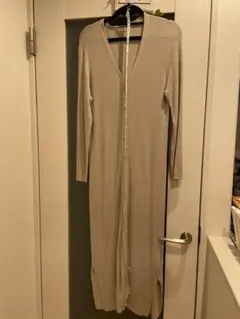 値下！底値SALE⇒テチチ⇒ベージュ前開きロングカーディガン！ワンピース でも