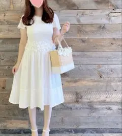 お値下げしました！　チェスティChesty ウエストフラワーレースワンピース　花