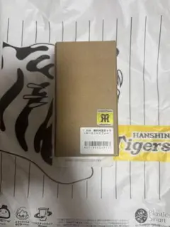 阪神タイガース 90周年記念 ロイヤルスイート限定品 グラブ革 名刺入れ