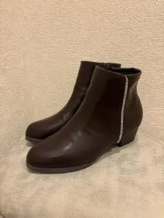 ブラウンレザー ジッパーブーツ 低ヒール