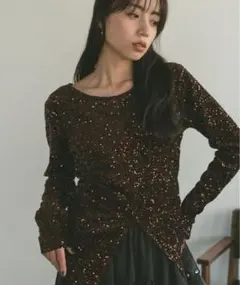 VANNIE U ベロアスパンコールセンタースリットトップス